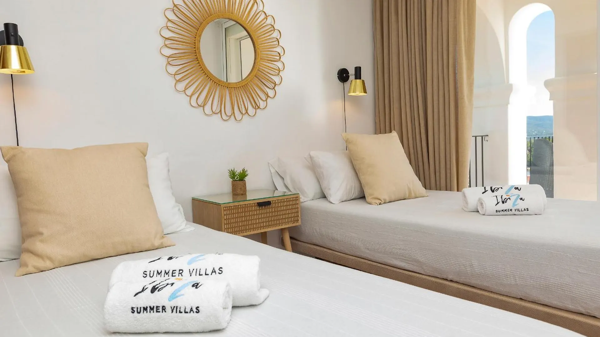 Villa Near San Antonio Sleeps 11 San Antonio (Ibiza)